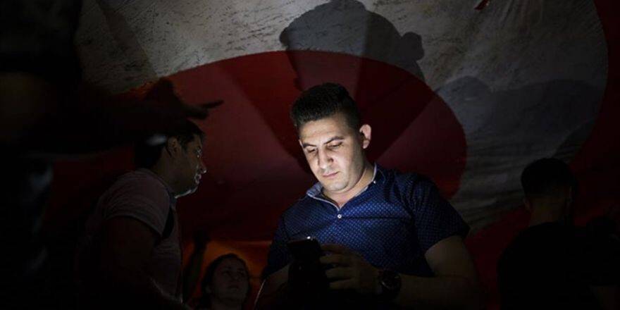 '15 Temmuz'da En Çok Twitter Üzerinden Haberleşildi'