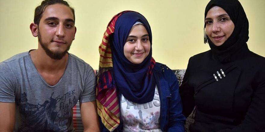 Kameramanın Çelme Taktığı Suriyelinin Aile Hasreti Bitiyor
