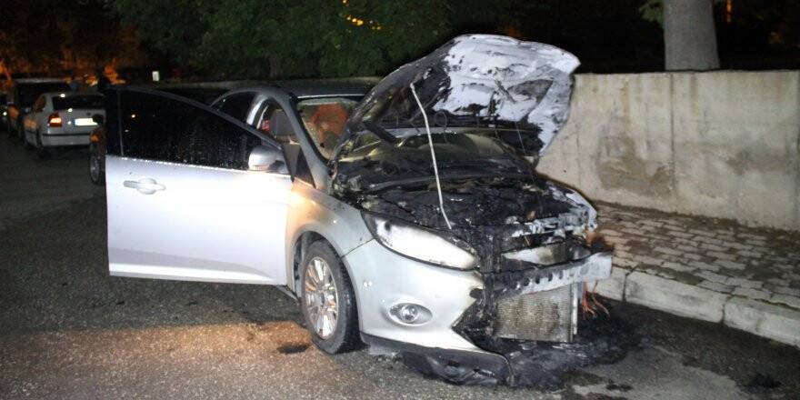 Konya’da 1 saat içinde 7 araç yandı