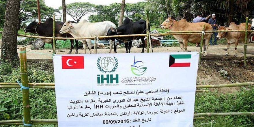 Myanmar'daki Müslümanlar Bayramda Yalnız Bırakılmadı