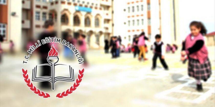18 Milyon Öğrenci '15 Temmuz'u Anarak Ders Başı Yapacak