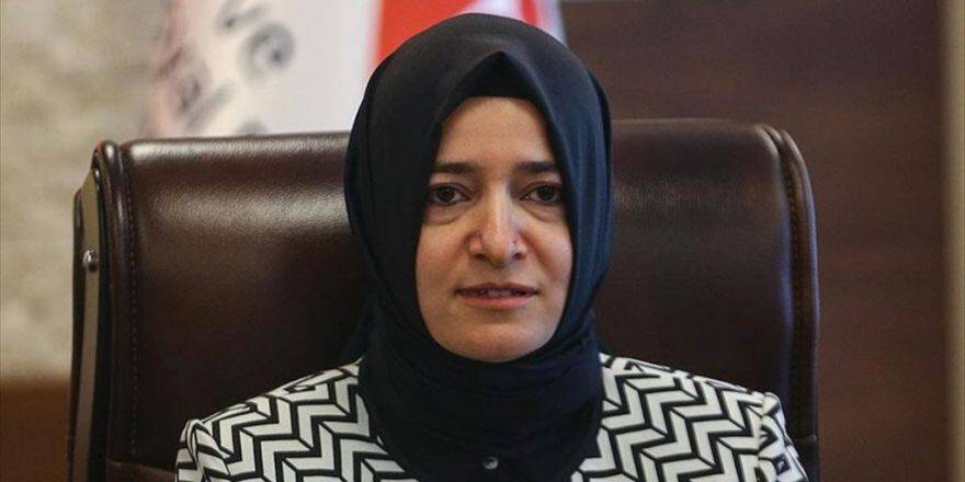 'Ayşegül Terzi Ve Diğer Şiddet Mağduru Kadınlarımızın Yanındayız'