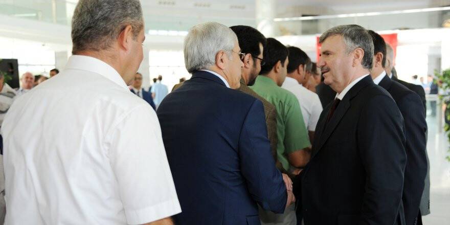 Akyürek belediye çalışanları ile bayramlaştı