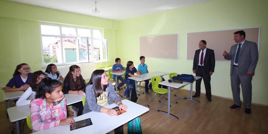 Başkan Özaltun, ilk ve ortaokul öğrencileriyle buluştu