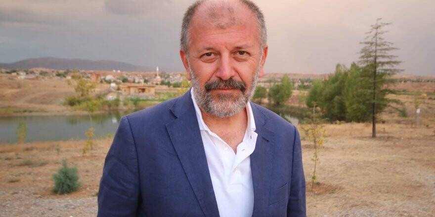 Taşdiken yeni sinema filmi 'Arama Motoru'nu değerlendirdi