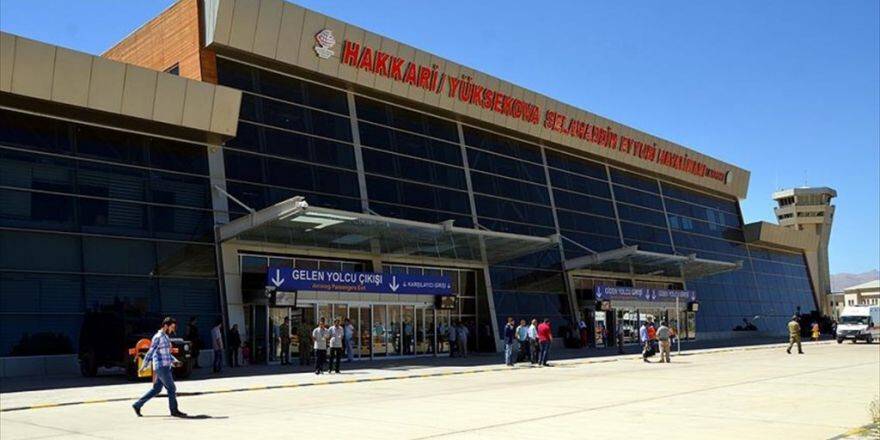 Yüksekova'da 11 Günde 68 Uçak Seferi Yapıldı