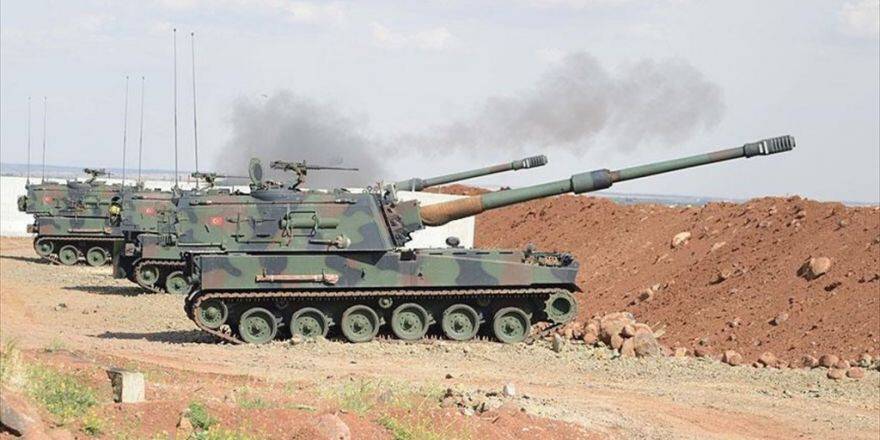 Daeş Mevzisi Obüslerle Vuruluyor