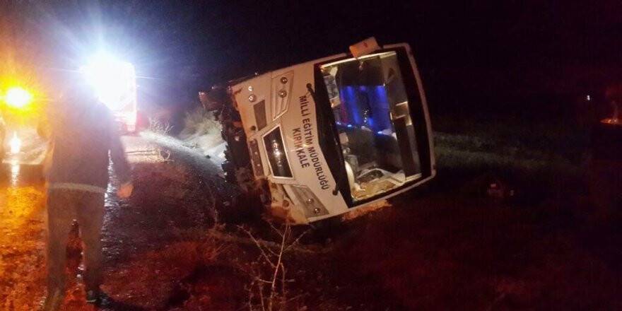 Kulu'da midibüs devrildi: 2 ölü, 7 yaralı