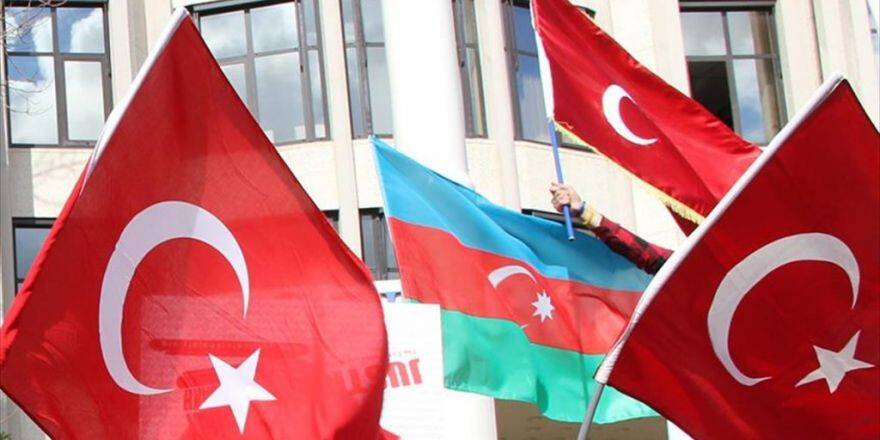 Hollanda Sözde Soykırım Anıtı Protestosunu Mahkemeye Taşıdı