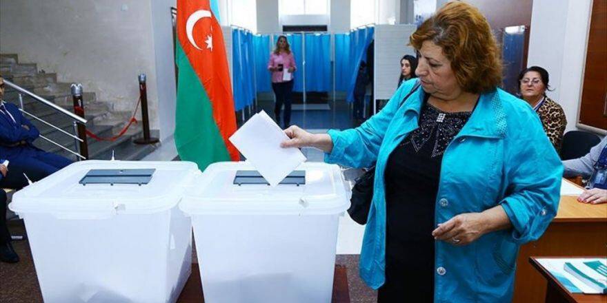 Azerbaycan Anayasa Değişikliği İçin Sandık Başında