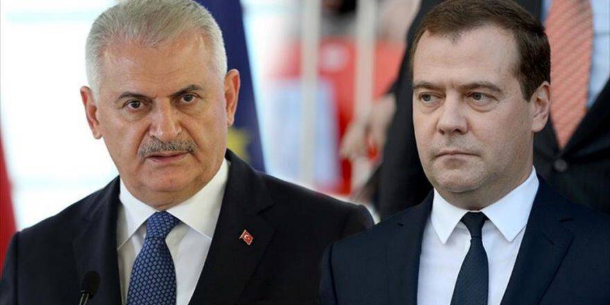 Başbakan Yıldırım Medvedev ile Görüştü