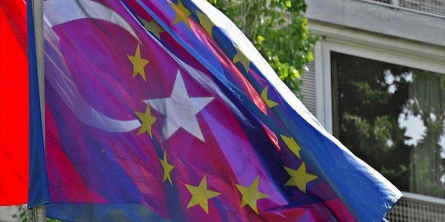 Ab Komisyonu'ndan Vize Serbestisi İçin 7 Kriter
