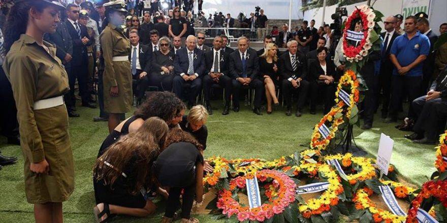 Eski İsrail Cumhurbaşkanı Peres Toprağa Verildi