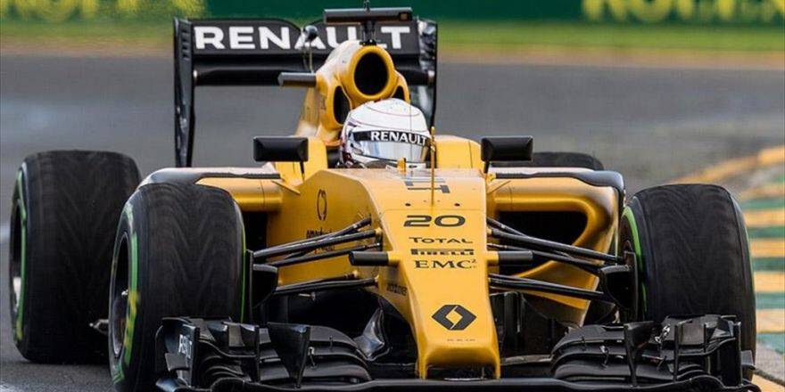 Formula 1'de Yangın Paniği