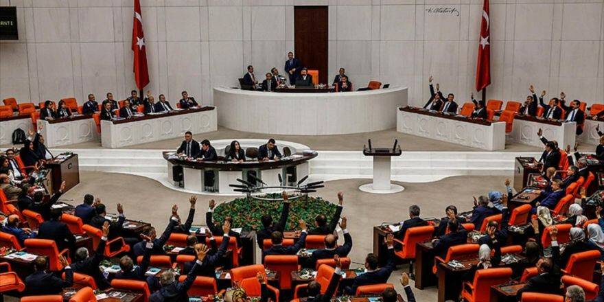 Irak Ve Suriye Tezkeresi Meclis'ten Geçti