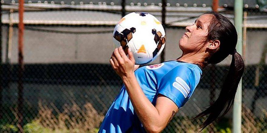'Dişi Ronaldinho' Taraftarın İlgi Odağı Oldu