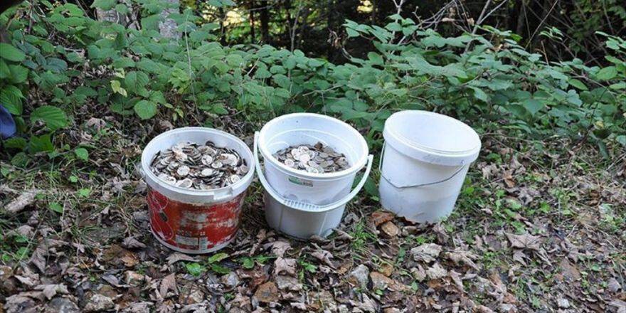 Mantar Yerine Bozuk Para Topladılar