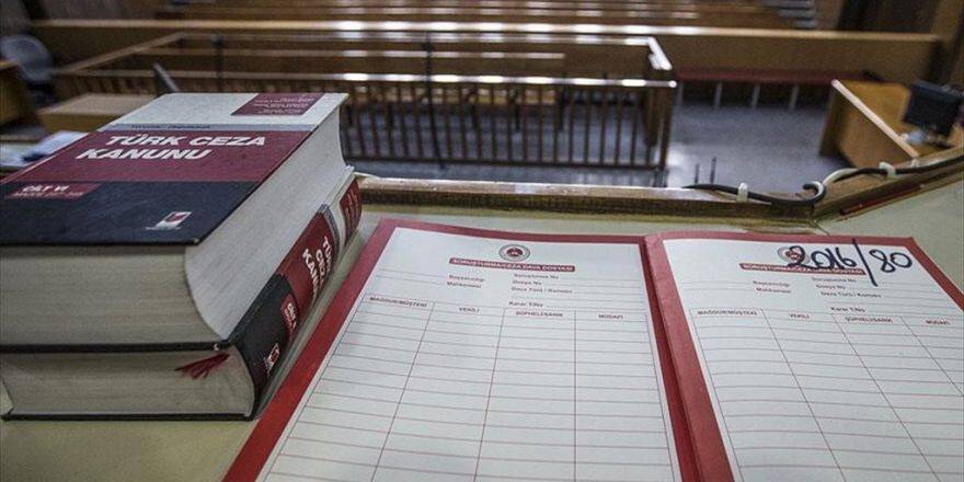 Mahkemenin Fetö İddianamesini İade Kararı Tepki Çekti