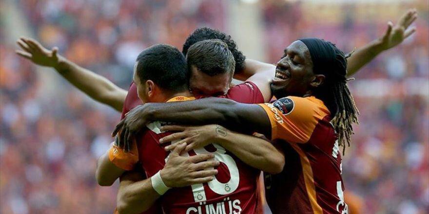 Galatasaray İkinci Yarı Açıldı