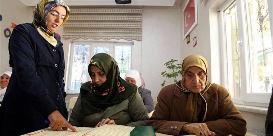 6-7 Ekim'de Yakılan Kur'an Kursuna Halk Sahip Çıktı