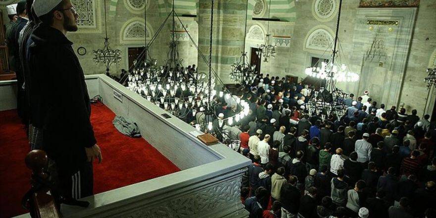 Üsküdar'da Sabah Namazı Buluşması