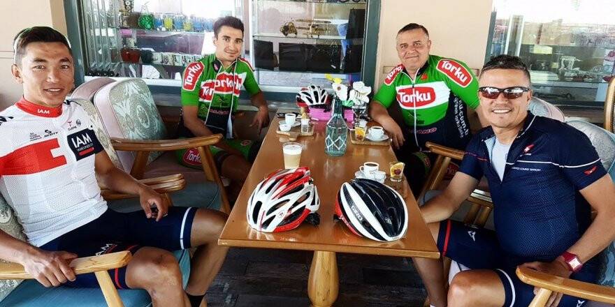 Mehmet Şafakçı, Lionel Marie ve ekip Meram’da kahve molasında