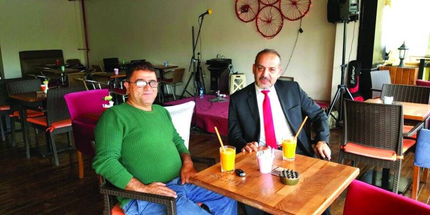 Faruk Işık ile Muzaffer Çabuk John Kafe'de