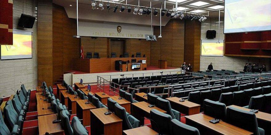 Rüzgar Çetin'den Yurt Dışına Çıkış Yasağına İtiraz