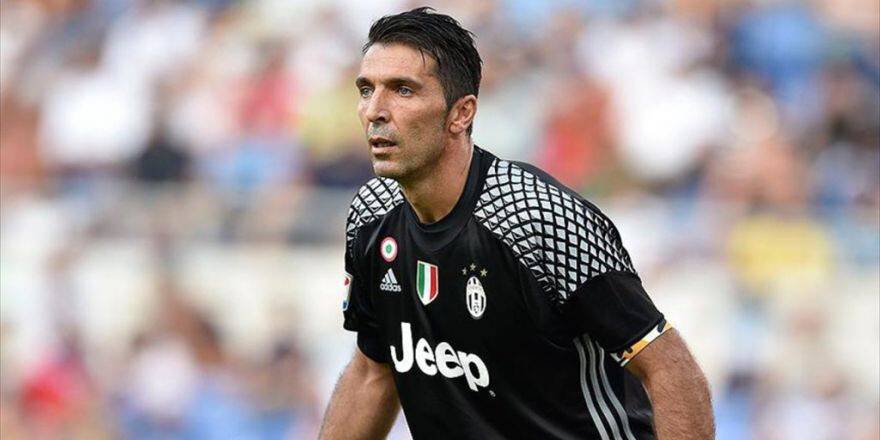 Buffon'a 'Altın Ayak' Ödülü