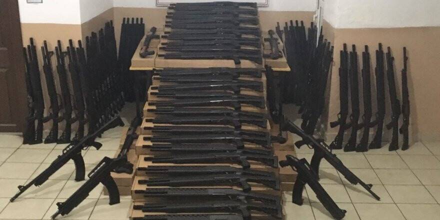 Jandarmadan sahte silah satıcılarına darbe