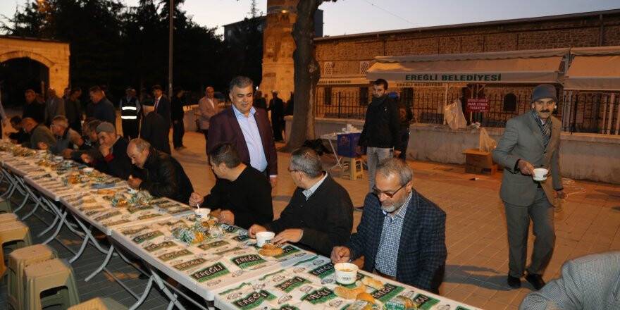 Ereğli Belediyesi'nden cami cemaatine çorba ikramı