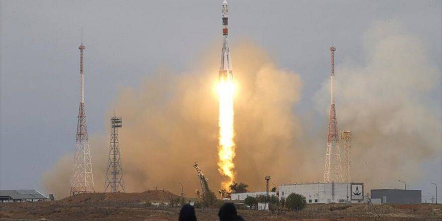 Soyuz Kapsülü Fırlatıldı