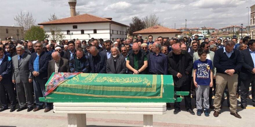 Münire Candan toprağa verildi