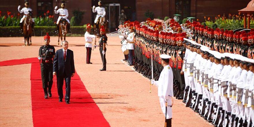 Cumhurbaşkanı Erdoğan Hindistan'da Resmi Törenle Karşılandı