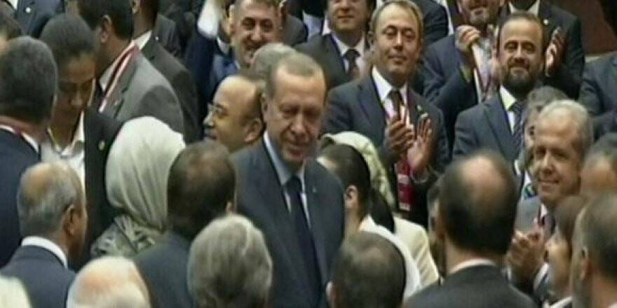 Cumhurbaşkanı Erdoğan 33 ay sonra AK Parti'de