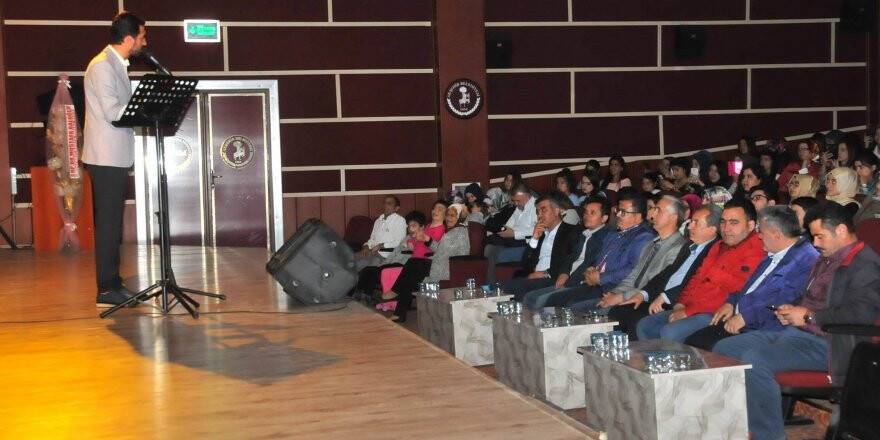 Akşehir’de şiir ve Türkü dinletisi düzenlendi