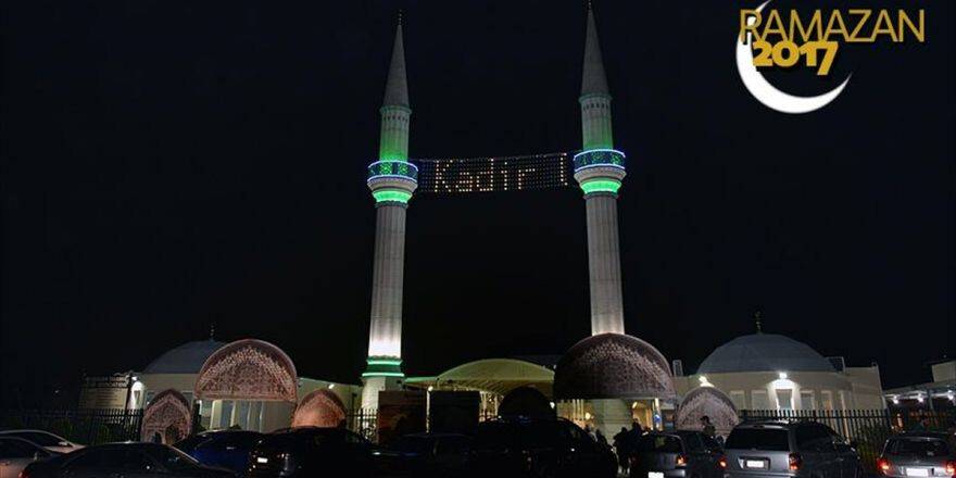 Avustralya’da Kadir Gecesi Coşkusu