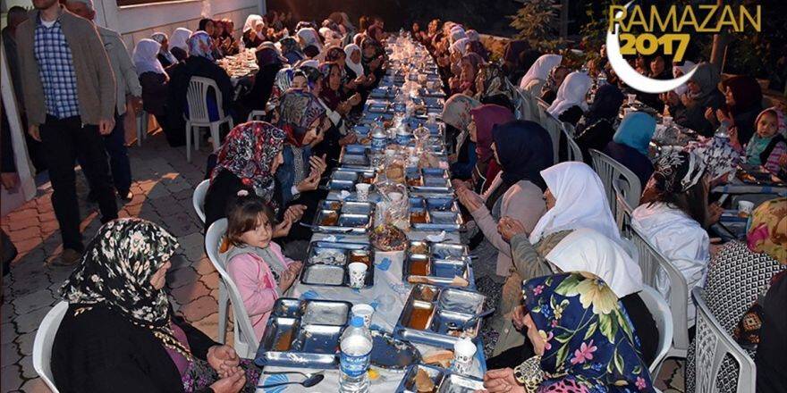 Amasya'da Şehit Babası İftar Verdi