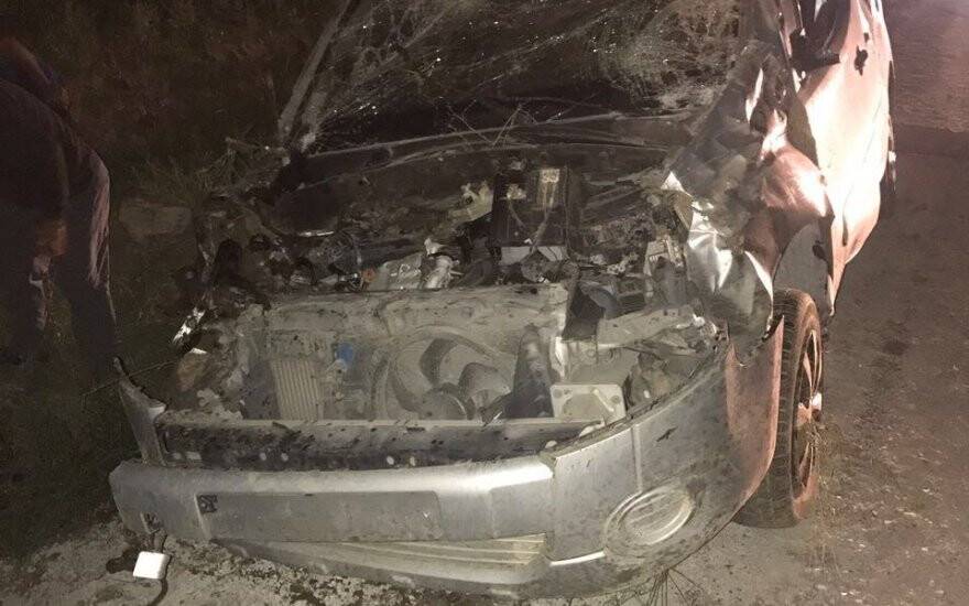Hafif ticari araç takla attı: 3 yaralı