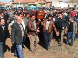 Aksaray'daki 3 kardeşin cenazesi toprağa verildi