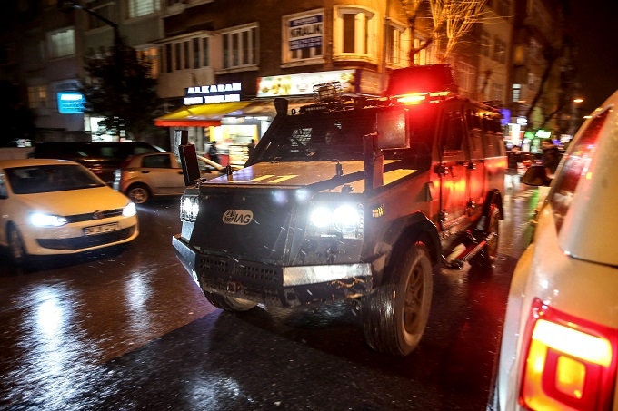 İstanbul Emniyet Müdürlüğüne lav silahıyla saldırı düzenlendi 1