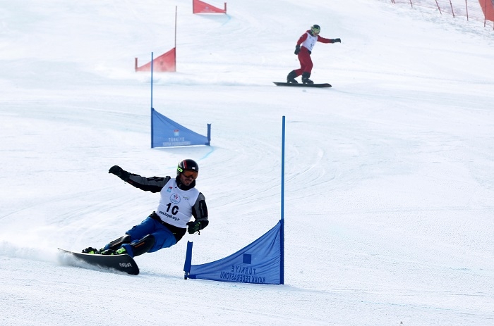 Erzurum Uluslararası Snowboard Büyük Slalom Yarışları Sona Erdi 11