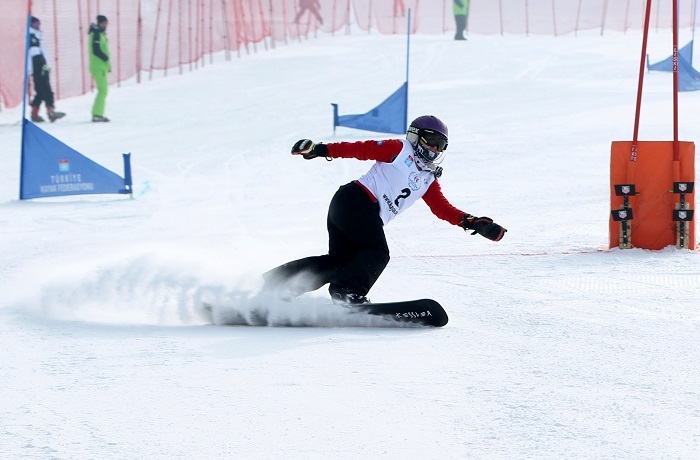 Erzurum Uluslararası Snowboard Büyük Slalom Yarışları Sona Erdi 3
