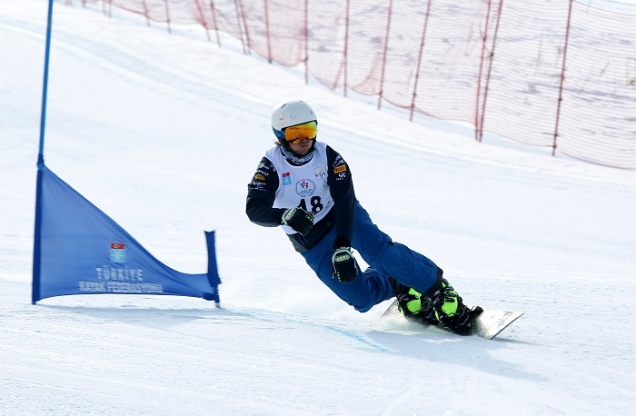 Erzurum Uluslararası Snowboard Büyük Slalom Yarışları Sona Erdi 4
