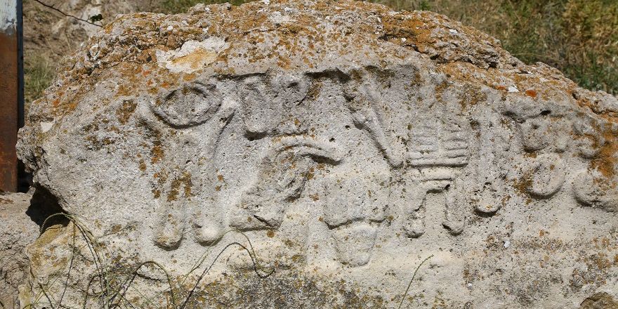 Hitit Kralı 3 bin 250 yıl önce icraatlarını taşlara yazdırmış