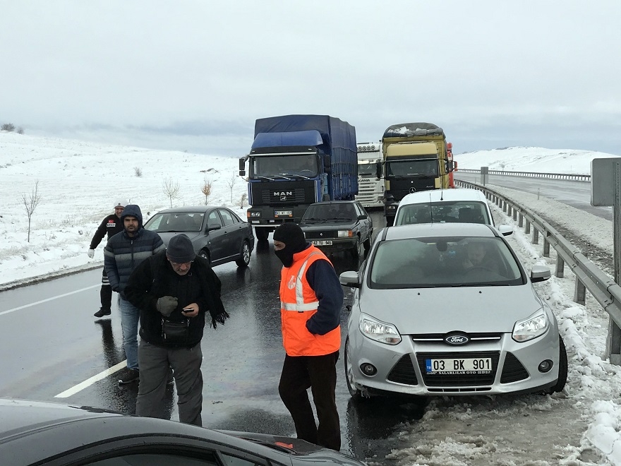 Konya'da kar yağışı bazı yerlerde etkili oldu 3
