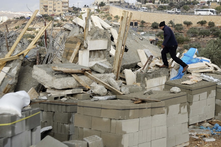 İsrail Doğu Kudüs'te Filistinlilere ait 3 evi yıktı 11