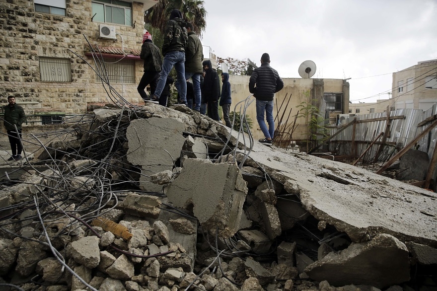 İsrail Doğu Kudüs'te Filistinlilere ait 3 evi yıktı 13