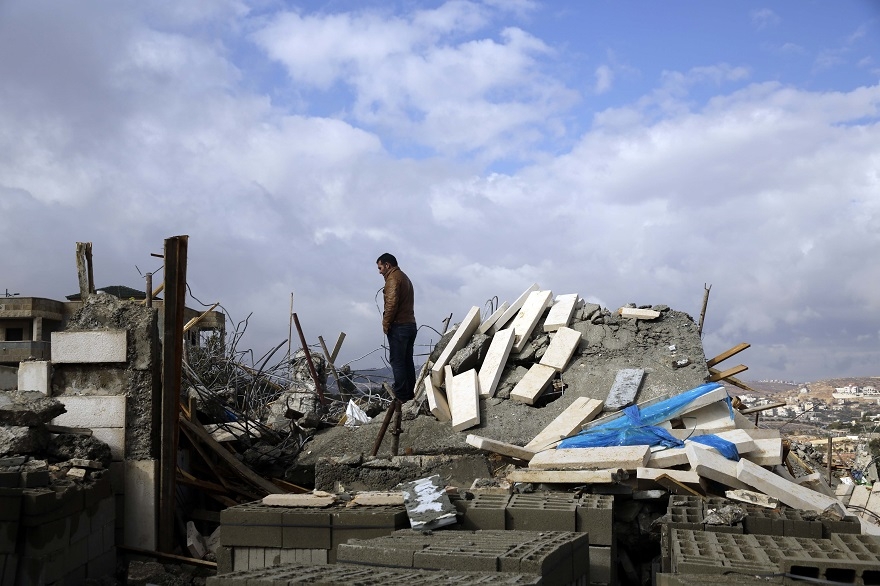 İsrail Doğu Kudüs'te Filistinlilere ait 3 evi yıktı 5