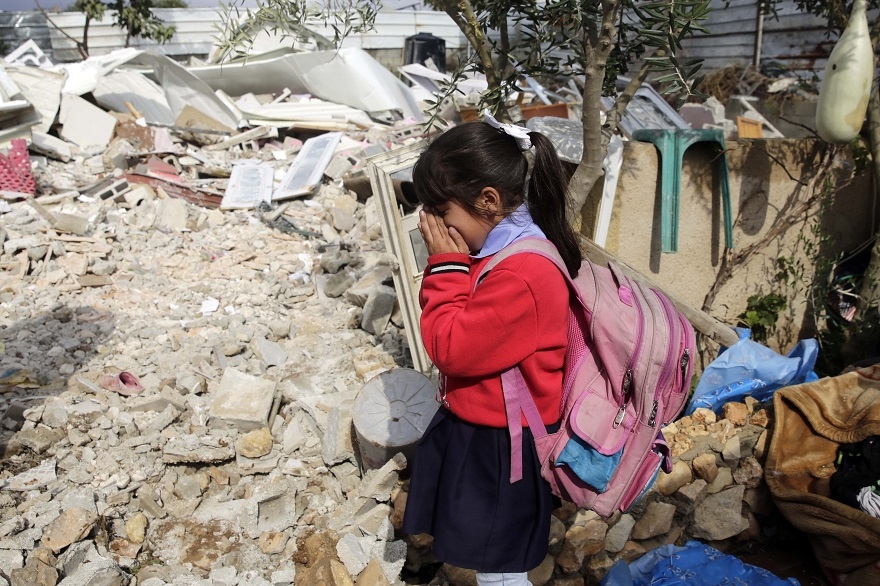 İsrail Doğu Kudüs'te Filistinlilere ait 3 evi yıktı 8
